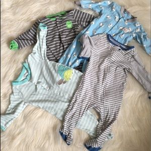 💥BUNDLE💥 of 4 carters baby pajamas!!